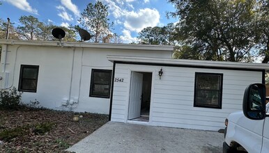 2542 Wisteria St in Jacksonville, FL - Building Photo - Building Photo