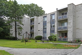 Regency Square in Newark, DE - Building Photo - Building Photo