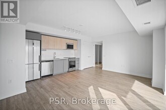 299 Campbell Ave in Toronto, ON - Building Photo - Building Photo