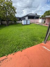 3670 NW 18th Terrace in Miami, FL - Building Photo - Building Photo