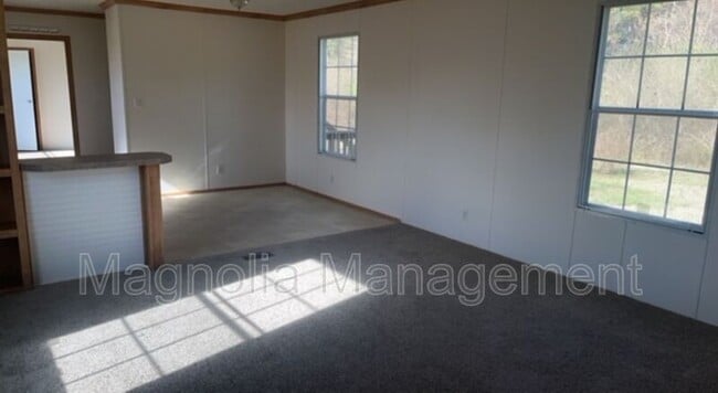 1096 Tollie Weldon Rd in Henderson, NC - Building Photo - Building Photo