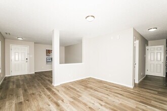 8117 Retreat Ln in Indianapolis, IN - Building Photo - Building Photo