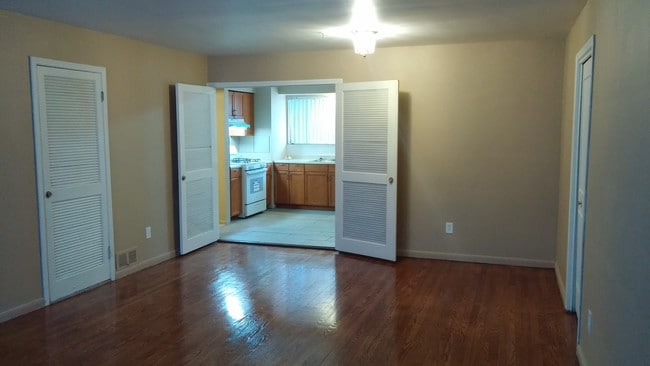 19343 Greenfield Rd, Unit #1