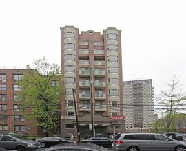 Maple Tower in Flushing, NY - Building Photo - Building Photo