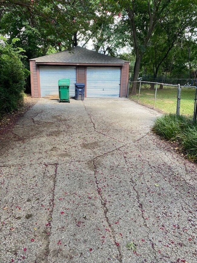 920 Denton St in Denton, TX - Building Photo - Building Photo