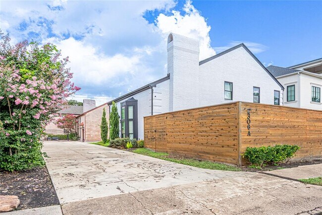 2306 Potomac Dr in Houston, TX - Building Photo - Building Photo