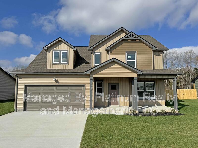 2098 Ireland Wy in Clarksville, TN - Building Photo