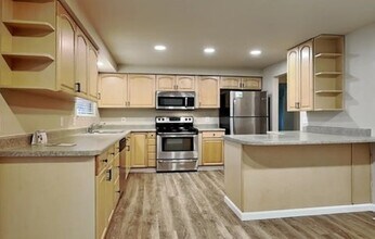 34803 27th Ave SW in Federal Way, WA - Building Photo - Building Photo