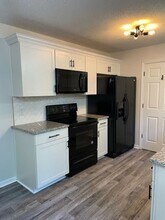 2492 Rafiki Dr in Clarksville, TN - Building Photo - Building Photo