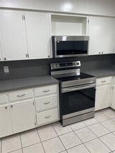 300 Evergreen Cir in Burnet, TX - Building Photo - Building Photo