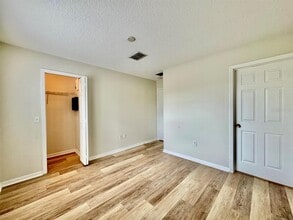 8504 Brushleaf Way in Tampa, FL - Foto de edificio - Building Photo