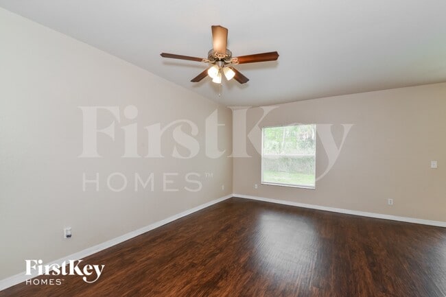 2598 N Salford Blvd in North Port, FL - Foto de edificio - Building Photo