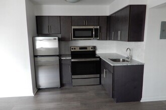 7020 Polk St in West New York, NJ - Building Photo - Building Photo
