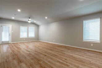 7730 Rainham Valley Ln in Richmond, TX - Building Photo - Building Photo