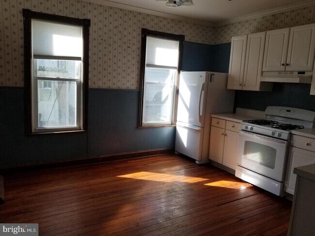 219 Woodlawn Terrace in Collingswood, NJ - Building Photo - Building Photo