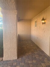 9113 Grayling Dr in Las Vegas, NV - Building Photo - Building Photo