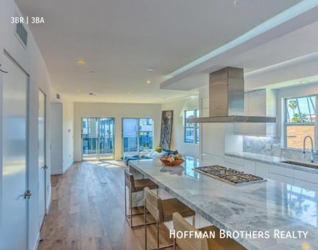 947 4th St in Santa Monica, CA - Foto de edificio - Building Photo