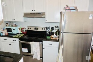 2 Sutherland Rd in Boston, MA - Building Photo