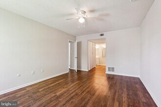106 Harvest Ln in Phoenixville, PA - Building Photo - Building Photo
