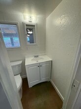 418 E Crescent Ave in Mesa, AZ - Building Photo - Building Photo