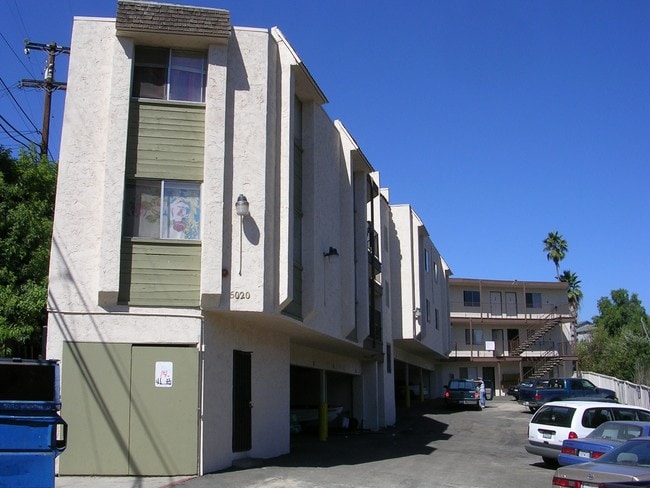 5020 Wightman St. in San Diego, CA - Foto de edificio - Building Photo