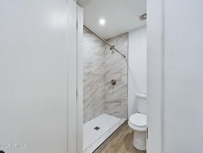 3038 N 38th St in Phoenix, AZ - Foto de edificio - Building Photo