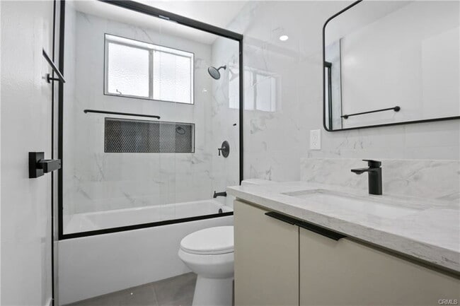 8437 Everest St in Downey, CA - Building Photo - Building Photo