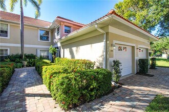 5330 Andover Dr in Naples, FL - Building Photo - Building Photo