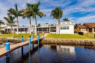 3790 Peace River Dr-Unit -Guest house in Punta Gorda, FL - Building Photo - Building Photo