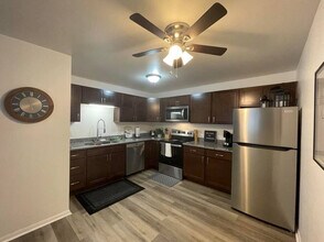 1135 High Ave in Oshkosh, WI - Building Photo - Building Photo