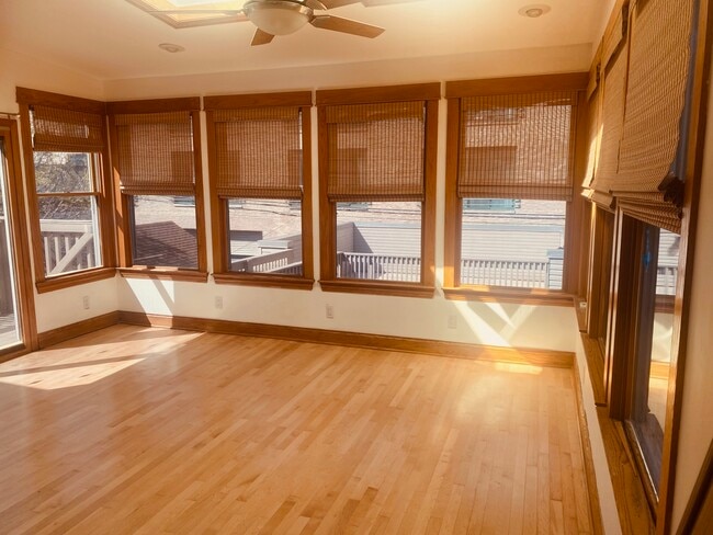 2014 W Fletcher St, Unit 2