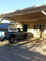 5108 Topanga Canyon Blvd, Unit b in Woodland Hills, CA - Building Photo