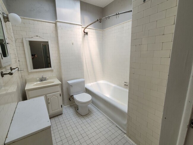 308 E 33rd St in Baltimore, MD - Building Photo - Building Photo