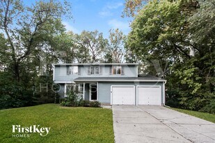 11567 Creekside Ln in Carmel, IN - Building Photo