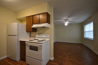 306 Kansas Ave in Longton, KS - Building Photo - Building Photo