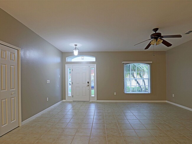 2563 Nature Pointe Loop in Ft. Myers, FL - Building Photo - Building Photo