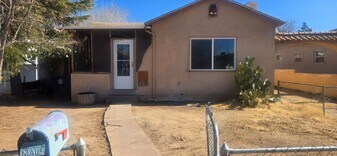 316 Girard Blvd SE in Albuquerque, NM - Building Photo