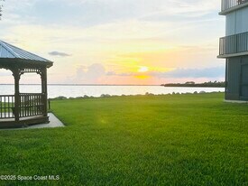 201 International Dr in Cape Canaveral, FL - Building Photo