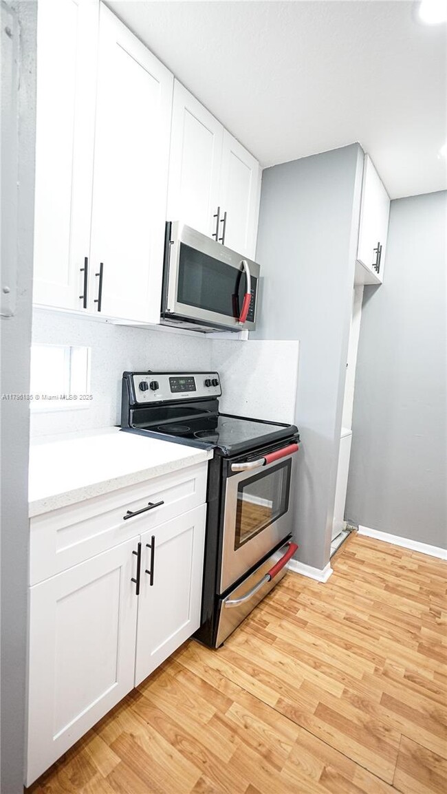 465 SW 86th Ave in Pembroke Pines, FL - Building Photo - Building Photo