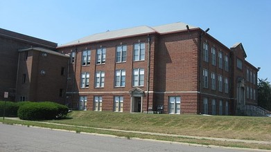 Old Shelby High Apartments in Shelbyville, IN - Building Photo - Building Photo