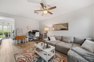 13468 Old Englishtown Rd in Wellington, FL - Building Photo - Building Photo