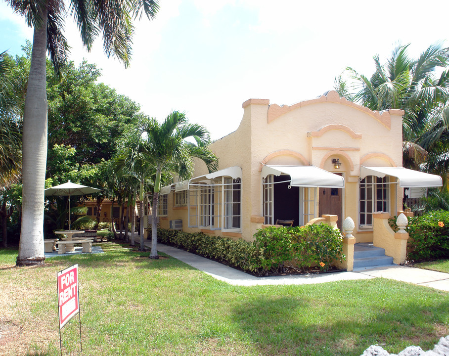 208 S K St in Lake Worth, FL - Building Photo