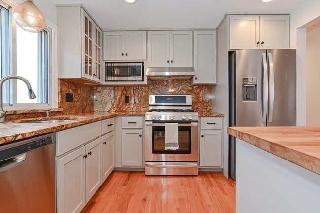 21 Swan Ave in Boston, MA - Building Photo - Building Photo