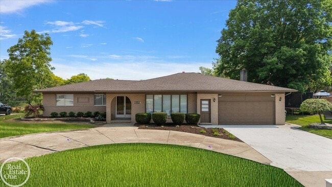 2532 Belle View Dr in Shelby Township, MI - Building Photo - Building Photo