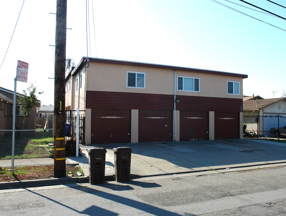 2320 Virginia Ave in Richmond, CA - Building Photo