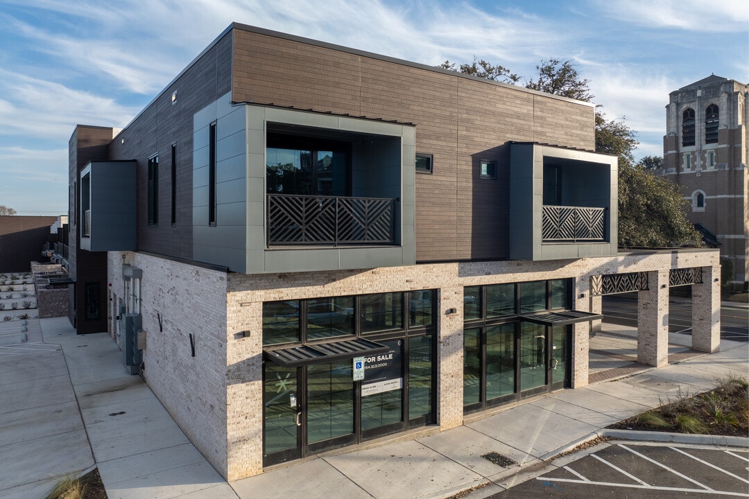 Dottie Oaks in Waco, TX - Building Photo