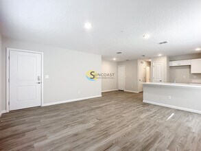6427 Breezy Oaks Wy in Jacksonville, FL - Building Photo - Building Photo