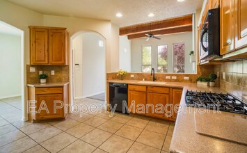 8736 Desert Fox Way NE in Albuquerque, NM - Building Photo - Building Photo