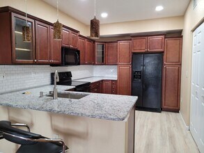 6361 Aragon Way, Unit 208 in Ft. Myers, FL - Building Photo - Building Photo