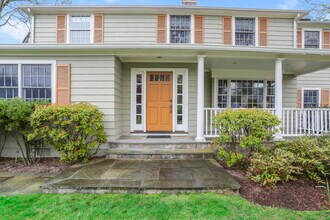 23 Garden City Rd in Darien, CT - Building Photo - Building Photo
